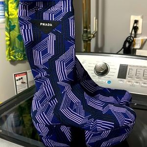 BNWT.. PRADA BOOT, perfect for fall. Size 39.